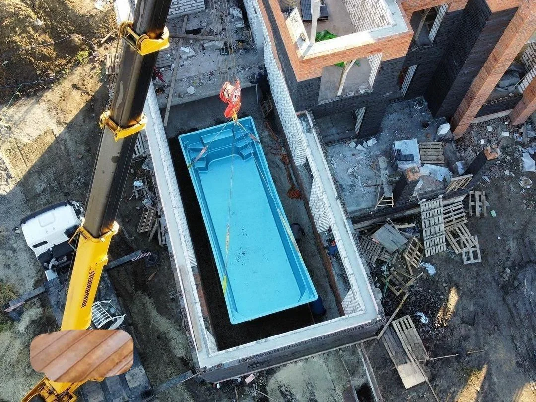 Laguna 9 — зона отдыха у бассейна в Нижнем Новгороде