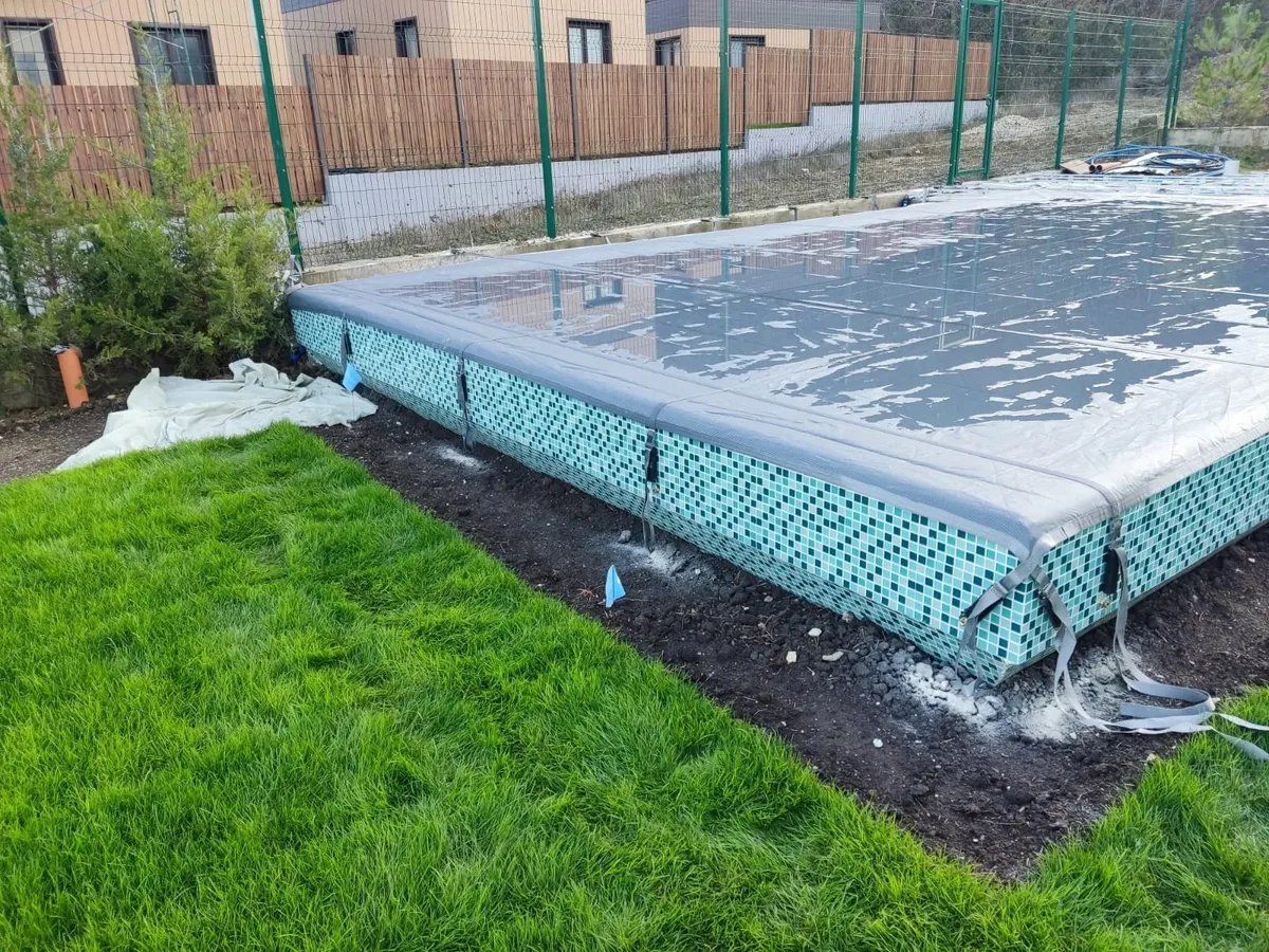 Батутное покрывало на бассейне в Нижнем Новгороде